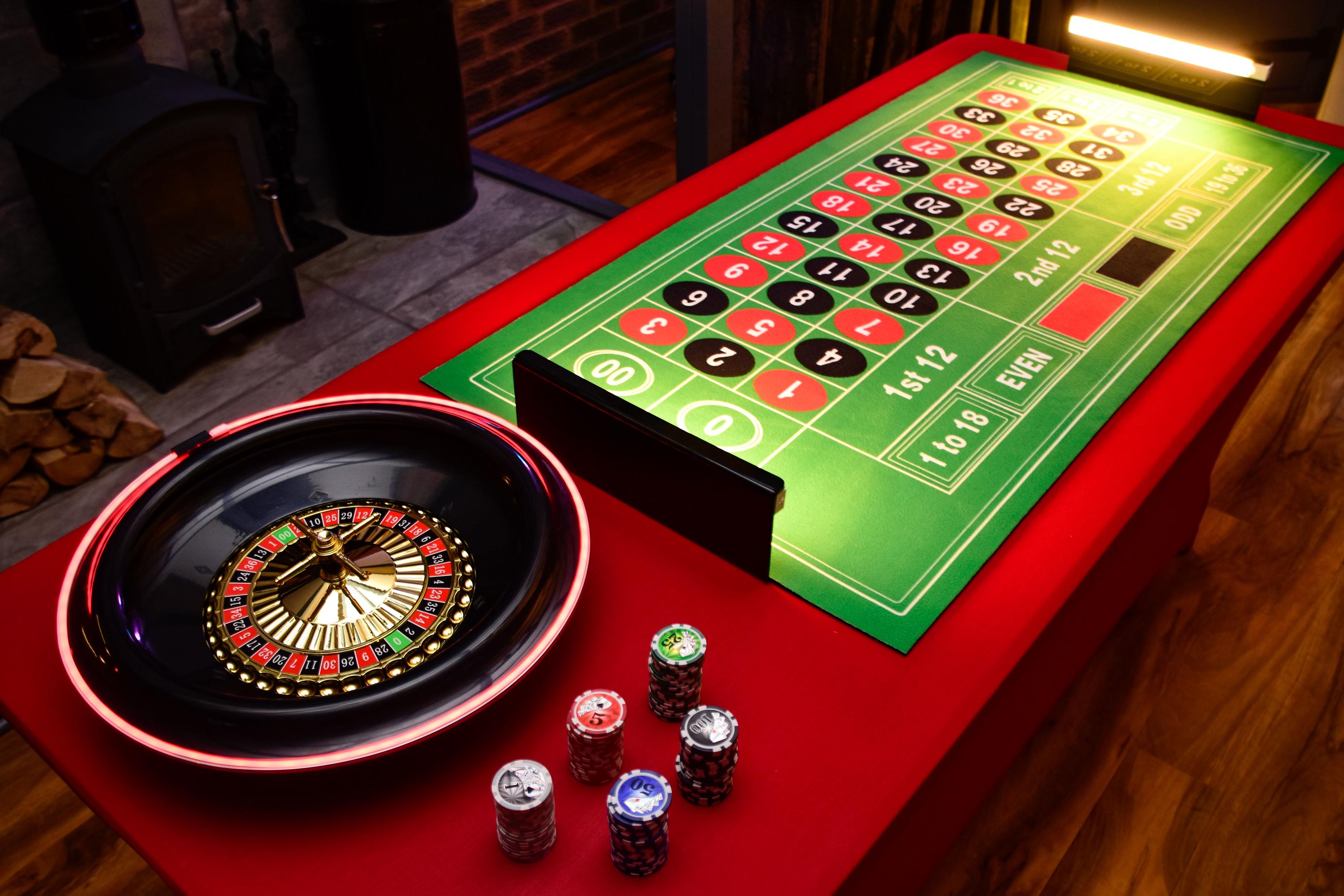 6ft Folding 3-in-1 Casino Table with LED Lights